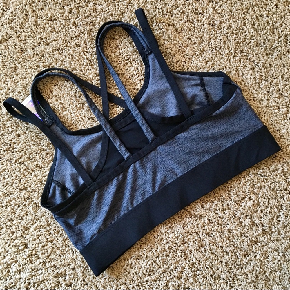 PINK Victoria’s Secret Ultimate Sports Bra - Picture 2 of 2